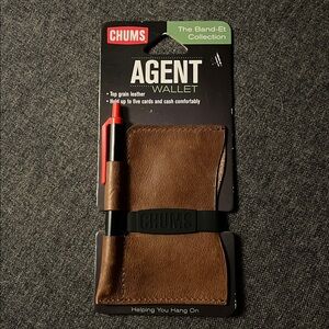 Chums Agent Wallet with Chums Pen